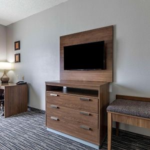 Queen Suite Two Queen Beds Non-Smoking